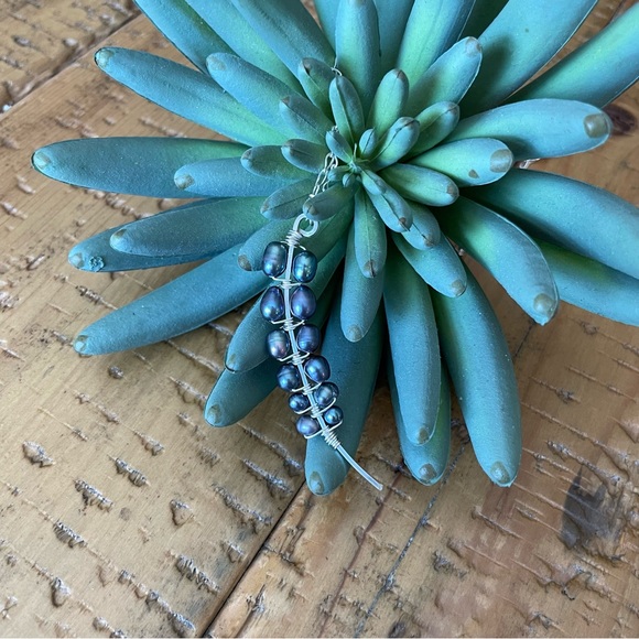 Handmade Black Freshwater Pearl Sterling Silver Tusk Necklace - Picture 4 of 7